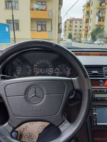 Mercedes C 180 1999, 310,000 km - 1.8 л - Yevlax