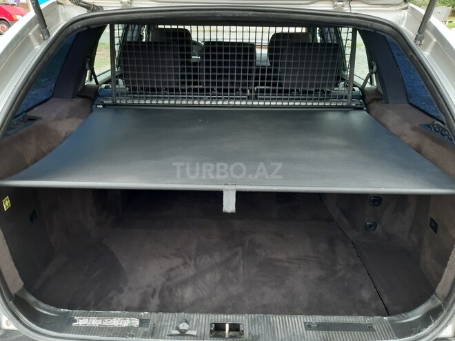 Mercedes C 180 1999, 310,000 km - 1.8 л - Yevlax