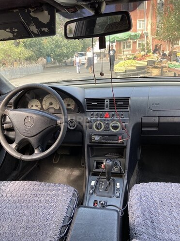 Mercedes C 230 2000, 390,211 km - 2.3 l - Bakı