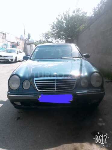 Mercedes E 220 2000, 392,000 km - 2.2 l - Bakı
