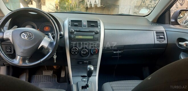 Toyota Corolla 2006, 175,000 km - 1.6 l - Bakı