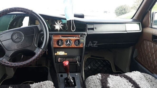 Mercedes 190 1993, 271,000 km - 2.5 l - Bakı