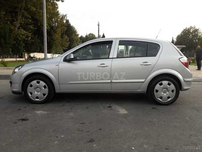 Opel Astra 2007, 300,000 km - 1.4 л - Zaqatala