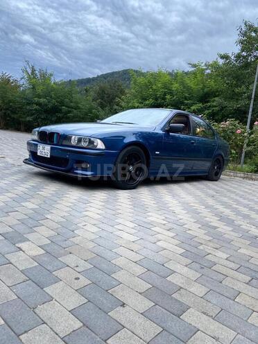BMW 525 2001, 300,000 km - 2.5 l - Saatlı