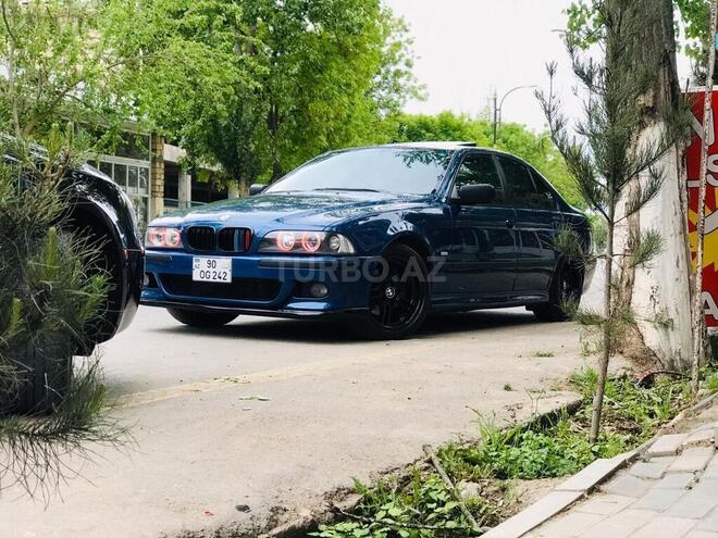 BMW 525 2001, 300,000 km - 2.5 l - Saatlı