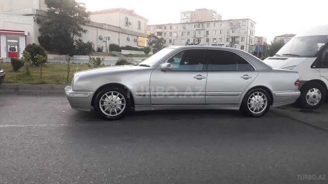 Mercedes E 270 2000, 412,580 km - 2.7 l - Bakı