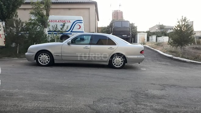 Mercedes E 270 2000, 412,580 km - 2.7 l - Bakı