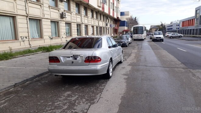Mercedes E 270 2000, 412,580 km - 2.7 l - Bakı