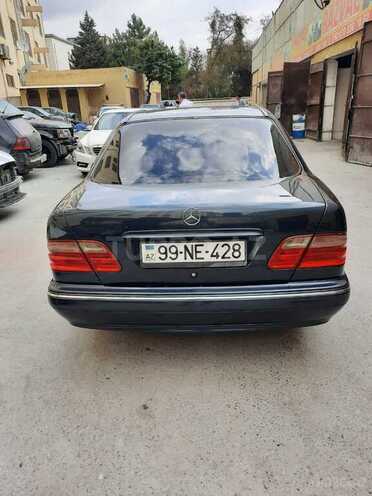Mercedes E 280 1999, 202,000 km - 2.8 l - Bakı