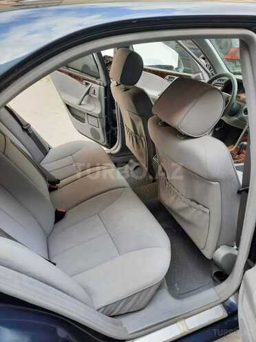 Mercedes E 280 1999, 202,000 km - 2.8 l - Bakı