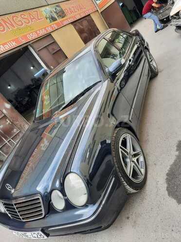 Mercedes E 280 1999, 202,000 km - 2.8 l - Bakı