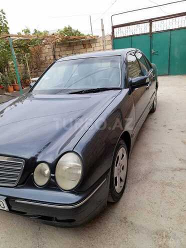 Mercedes E 220 1999, 541,000 km - 2.2 l - Sumqayıt