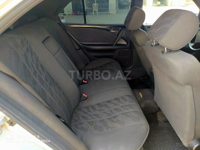 Mercedes E 200 1997, 451,000 km - 2.0 l - Cəlilabad