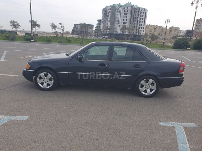 Mercedes C 220 1995, 271,000 km - 2.2 l - Sumqayıt