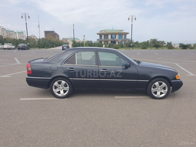 Mercedes C 220 1995, 271,000 km - 2.2 l - Sumqayıt