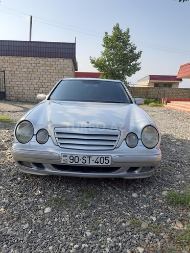 Mercedes E 320 2001, 256,780 km - 3.2 l - Bakı