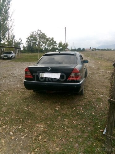 Mercedes C 220 1995, 438,000 km - 2.2 l - İsmayıllı