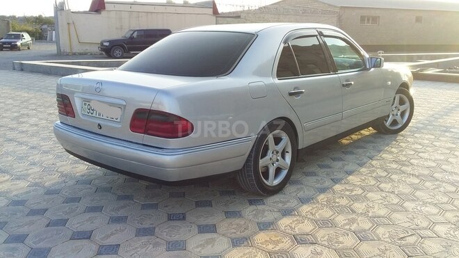 Mercedes E 230 1996, 350,000 km - 2.3 л - Bakı