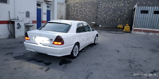 Mercedes C 220 1999, 417,000 km - 2.2 l - Bakı