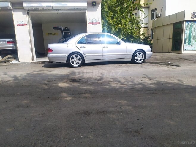 Mercedes E 270 2000, 313,000 km - 2.7 l - Bakı