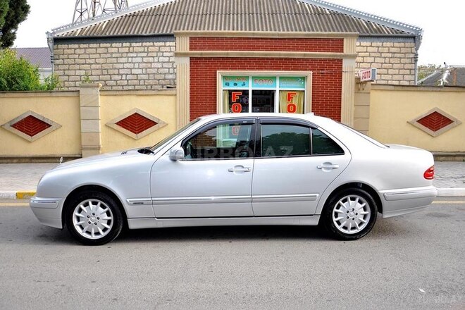 Mercedes E 220 2000, 390,000 km - 2.2 l - Ağstafa