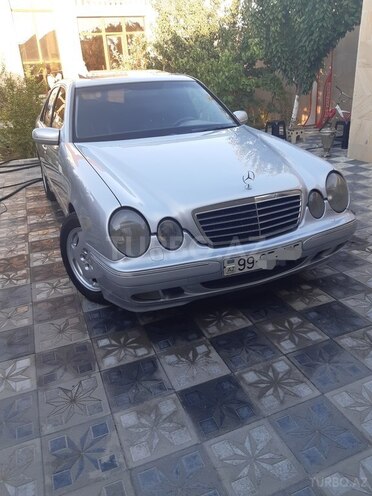Mercedes E 220 2001, 373,000 km - 2.2 l - Bakı