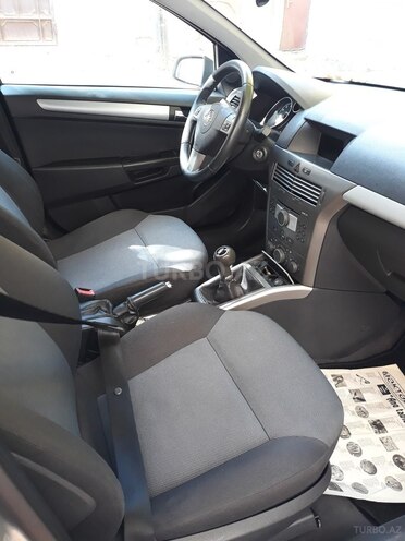 Opel Astra 2006, 174,000 km - 1.4 l - Bakı