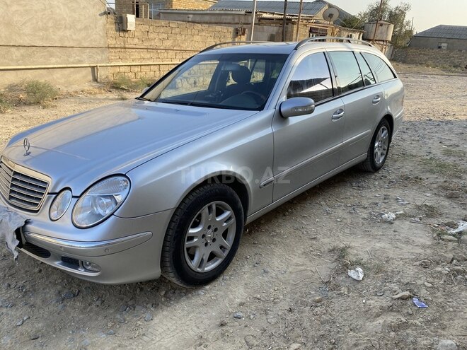 Mercedes E 220 2003, 447,700 km - 2.2 l - Bakı