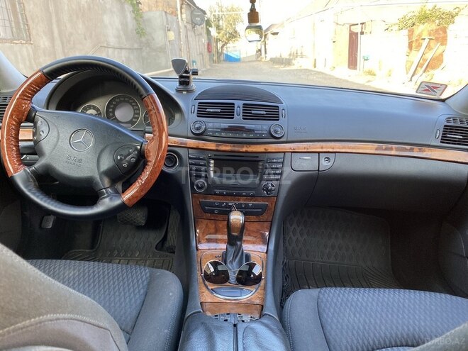 Mercedes E 220 2003, 447,700 km - 2.2 l - Bakı