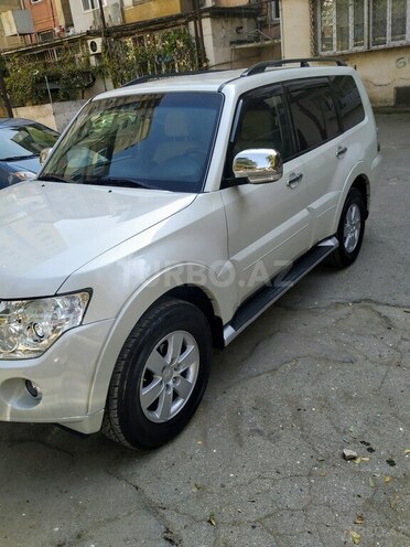 Mitsubishi Pajero 2011, 72,500 km - 3.5 l - Bakı