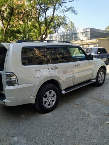 Mitsubishi Pajero 2011, 72,500 km - 3.5 l - Bakı