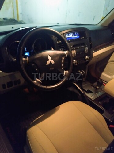 Mitsubishi Pajero 2011, 72,500 km - 3.5 l - Bakı