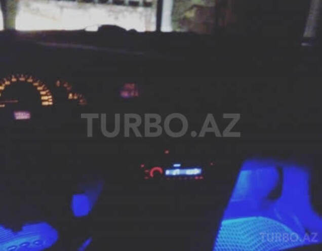 Opel Vectra 1997, 200,000 km - 1.6 л - Qax