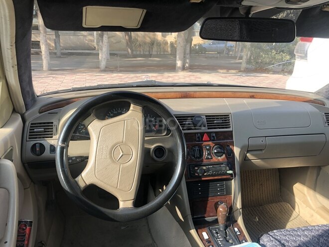 Mercedes C 180 1997, 330,000 km - 1.8 l - Bakı