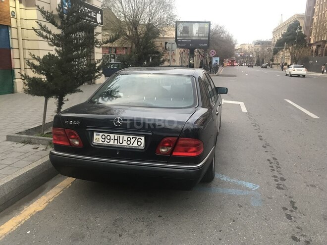 Mercedes E 240 1998, 256,000 km - 2.4 л - Bakı
