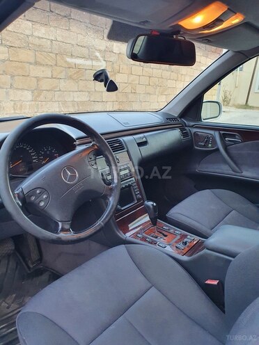 Mercedes E 240 2001, 237,000 km - 2.6 л - Bakı