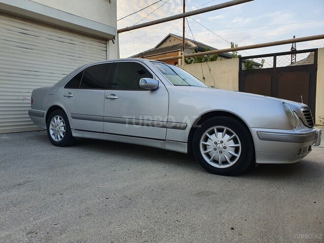 Mercedes E 240 2001, 237,000 km - 2.6 л - Bakı