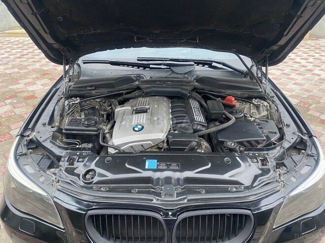 BMW 525 2005, 330,000 km - 2.5 l - Bakı