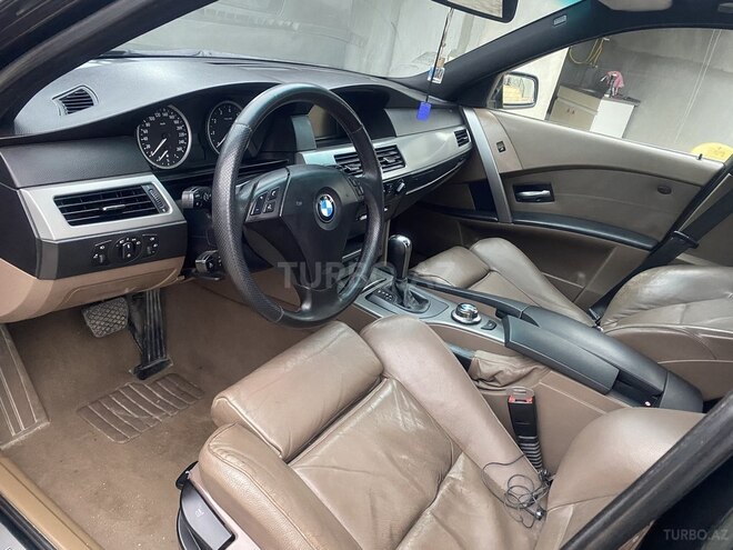 BMW 525 2005, 330,000 km - 2.5 l - Bakı