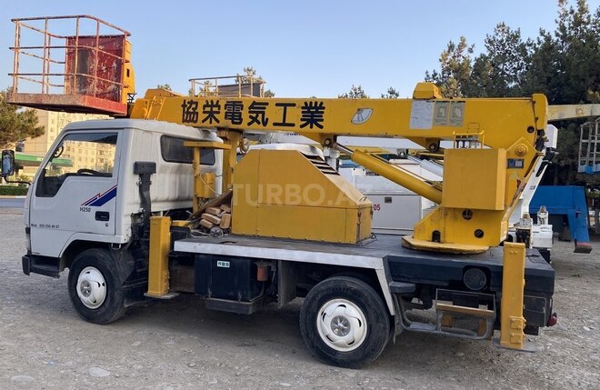 Isuzu NPR 2002, 21,300 km - 3.9 l - Sumqayıt