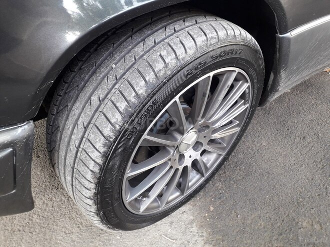 Mercedes E 220 1995, 312,000 km - 2.2 л - Bakı
