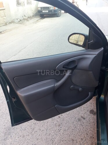 Ford Focus 2000, 204,233 km - 2.0 l - Bakı