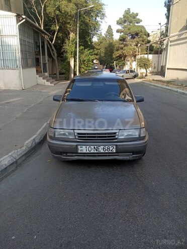 Opel Vectra 1992, 300,000 km - 1.8 l - Bakı