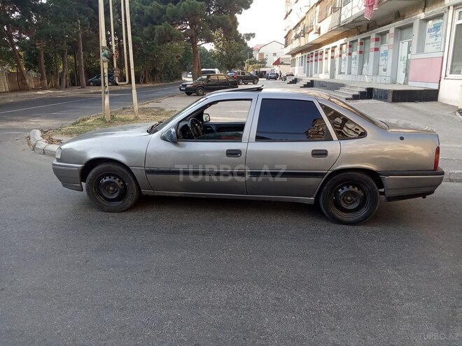 Opel Vectra 1992, 300,000 km - 1.8 l - Bakı