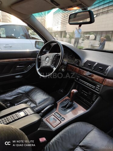 BMW 528 1997, 297,000 km - 2.8 l - Bakı
