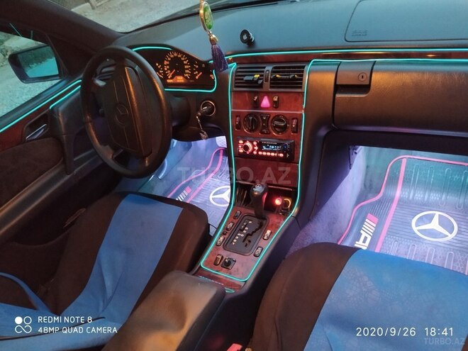 Mercedes E 240 1998, 201,015 km - 2.4 l - Bakı