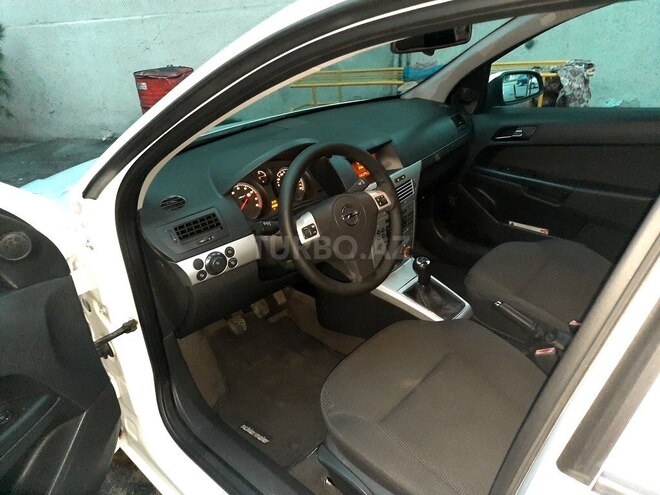 Opel Astra 2009, 194,000 km - 1.4 l - Bakı