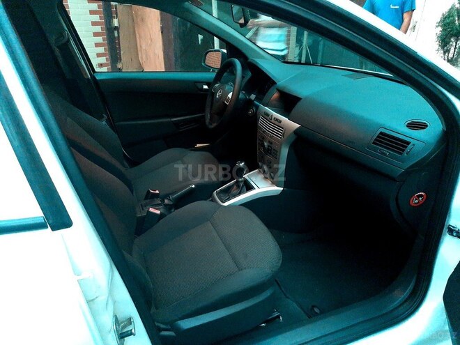 Opel Astra 2009, 194,000 km - 1.4 l - Bakı