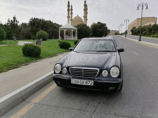 Mercedes E 220 2000, 269,000 km - 2.2 l - Bakı
