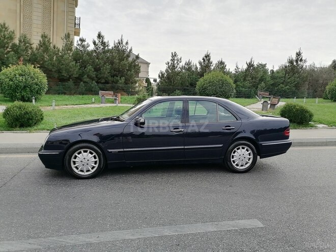 Mercedes E 220 2000, 269,000 km - 2.2 l - Bakı